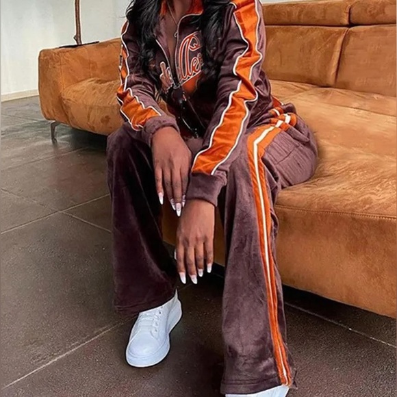 Velvet Crop Jacket With Pants Set - Picture 2 of 6